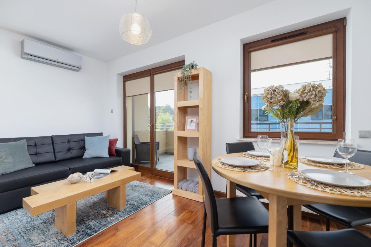 Krakow Blonia Apartment With Balcony By Noclegi Renters Екстер'єр фото