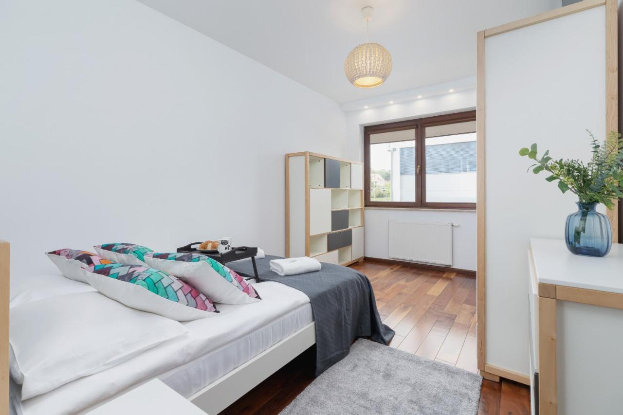 Krakow Blonia Apartment With Balcony By Noclegi Renters Екстер'єр фото
